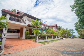 Sea View House For Sale Or Rent - 4 Bedrooms House For Sale In Baan Amphur, Na Jomtien