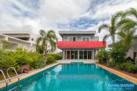 Two Storey Pool Villa For Sale In Oceanside Bang Saray. - 4 Bedrooms House For Sale In Bang Saray, Na Jomtien