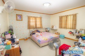 House For Sale In Soi Siam With 3 Bungalow For Rent. - 3 Bedrooms House For Sale In East Pattaya, Pattaya City