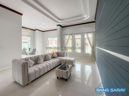 Newly Renovated Single-Storey Home In A Gated Community - 3 Bedrooms House For Sale In Bang Saray, Na Jomtien