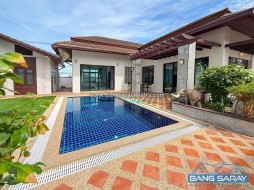 Corner House With Private Swimming Pool, Bang Saray - 4 Bedrooms House For Sale And Rent In Bang Saray, Na Jomtien